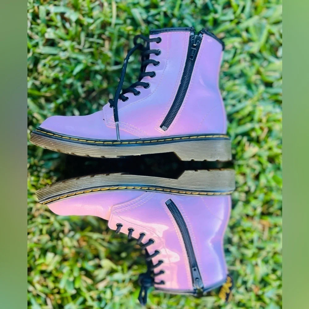 Dr Martins Air Wair Pale Pink 1460 J Girls Leather Boots size 2 great condition